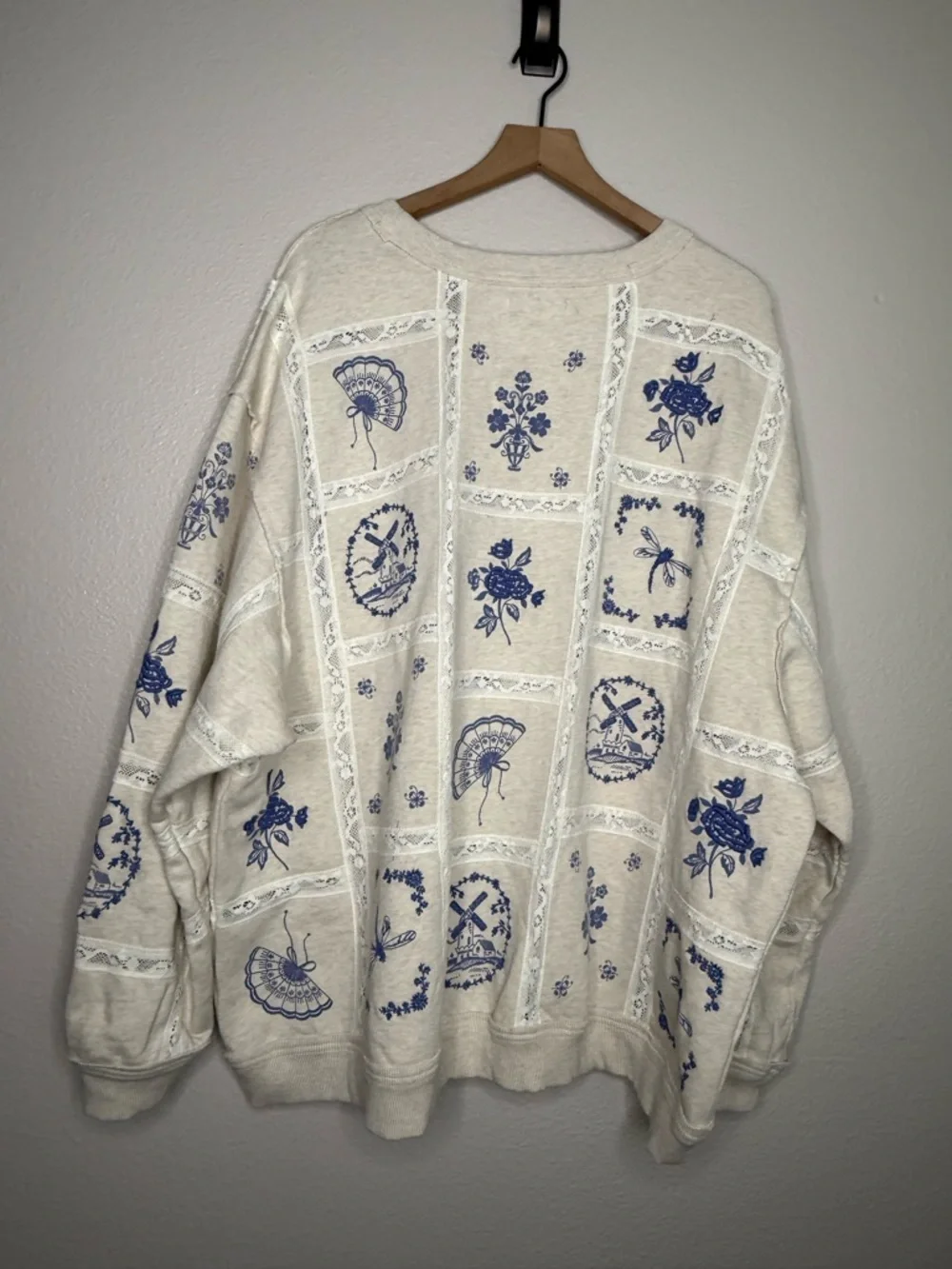 NWT Free People Rudy Lace Embroidered Sweatshirt size S - Picture 8 of 9